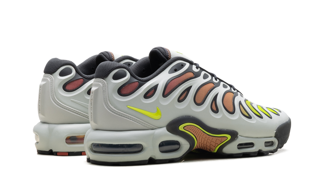 NIKE AIR MAX PLUS DRIFT LIGHT SILVER VOLT