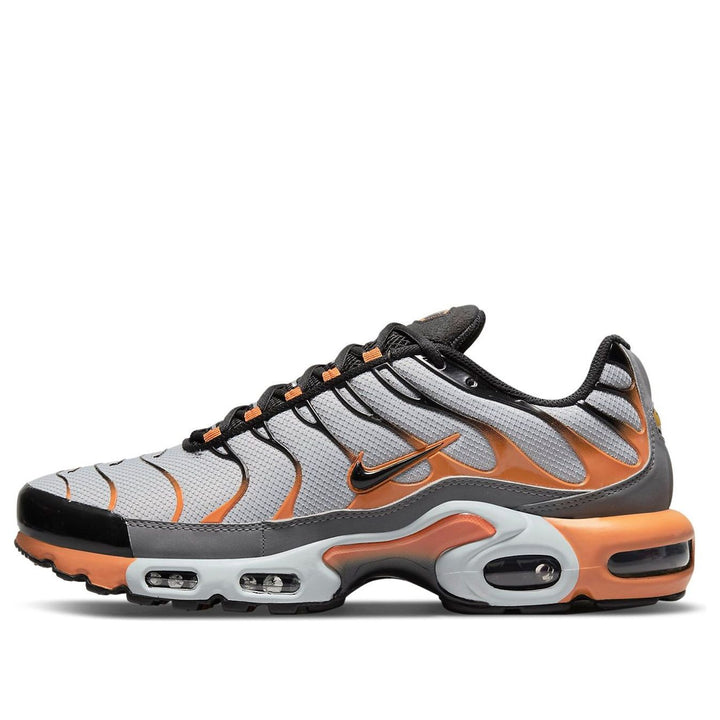 NIKE AIR MAX PLUS GREY ORANGE