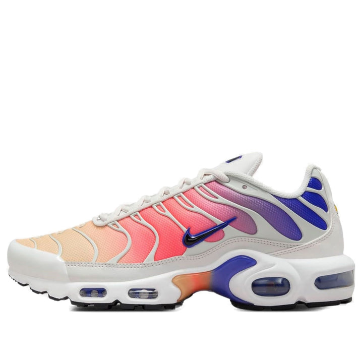 NIKE AIR MAX PLUS PERSIAN VIOLET LIGHT WILD MANGO (WOMEN&