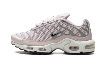 NIKE AIR MAX PLUS PLATINUM VIOLET WOMENS — Stock