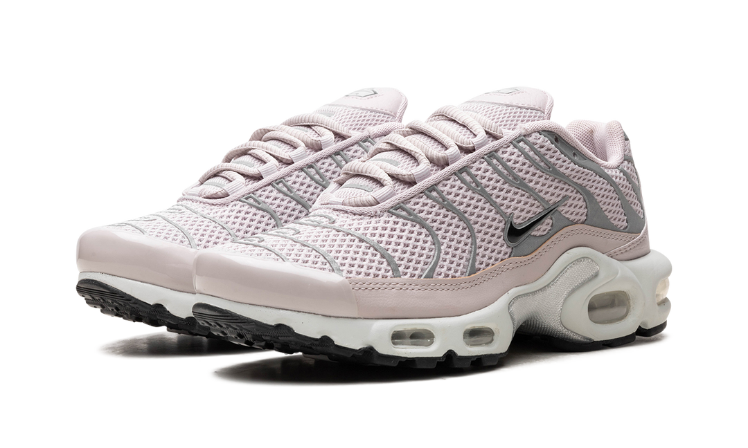 NIKE AIR MAX PLUS PLATINUM VIOLET WOMENS