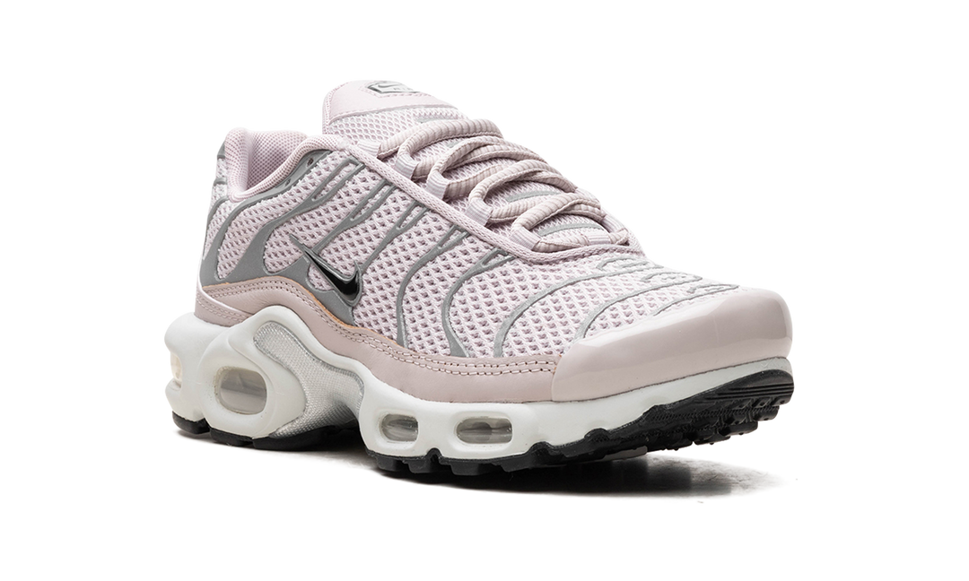 NIKE AIR MAX PLUS PLATINUM VIOLET WOMENS