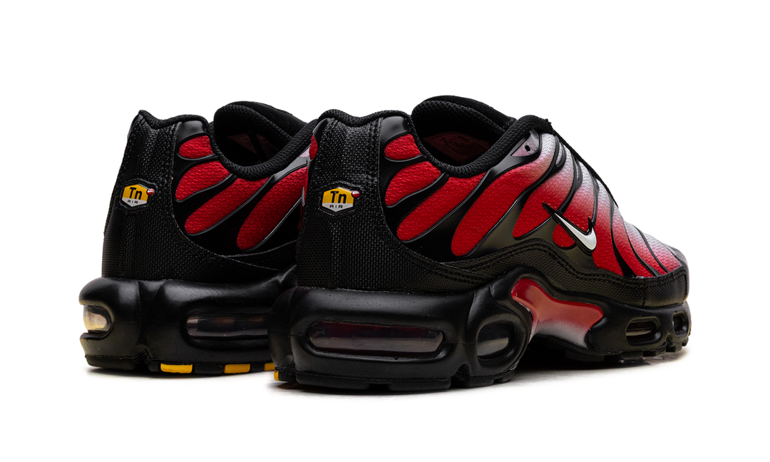 NIKE AIR MAX PLUS PURE PLATINUM UNIVERSITY RED BLACK WHITE