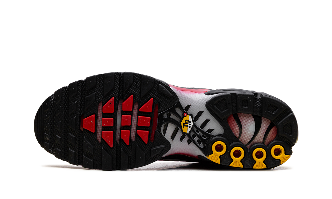 NIKE AIR MAX PLUS PURE PLATINUM UNIVERSITY RED BLACK WHITE