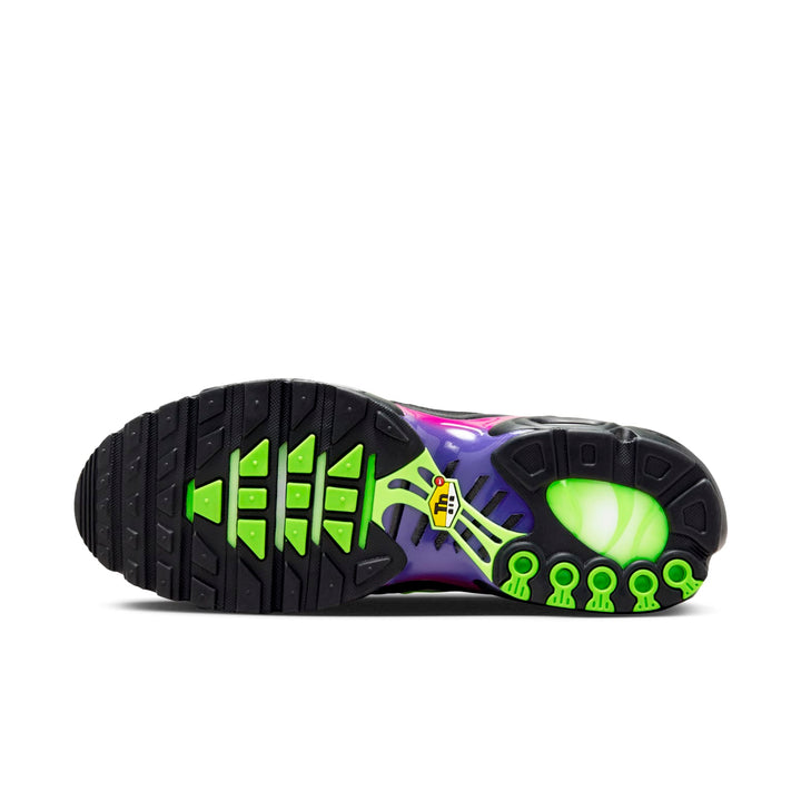 NIKE AIR MAX PLUS REBELLIOUS AIR FIREBERRY