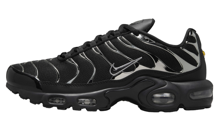 NIKE AIR MAX PLUS SE BLACK CHROME SILVER (WOMEN&