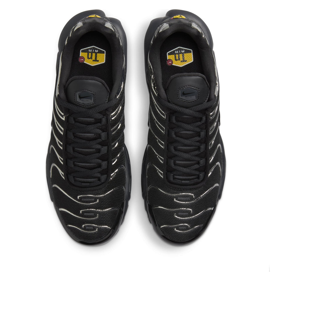 NIKE AIR MAX PLUS SE BLACK CHROME WOMENS