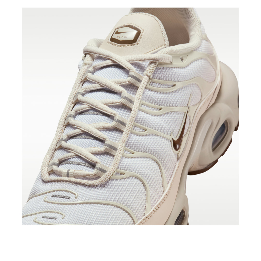 NIKE AIR MAX PLUS SE LIGHT OREWOOD BROWN (WOMEN&