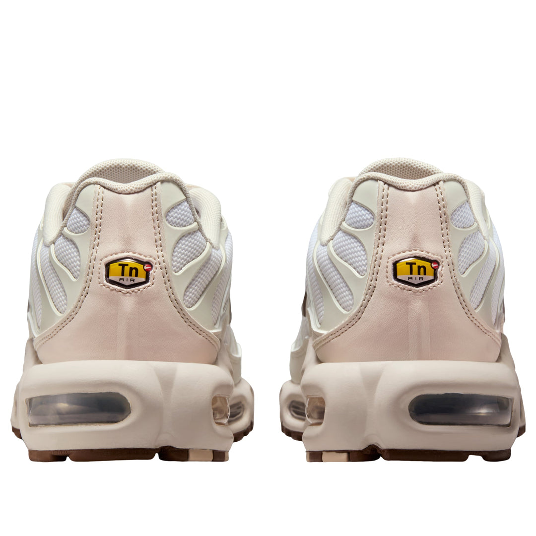 NIKE AIR MAX PLUS SE LIGHT OREWOOD BROWN (WOMEN&