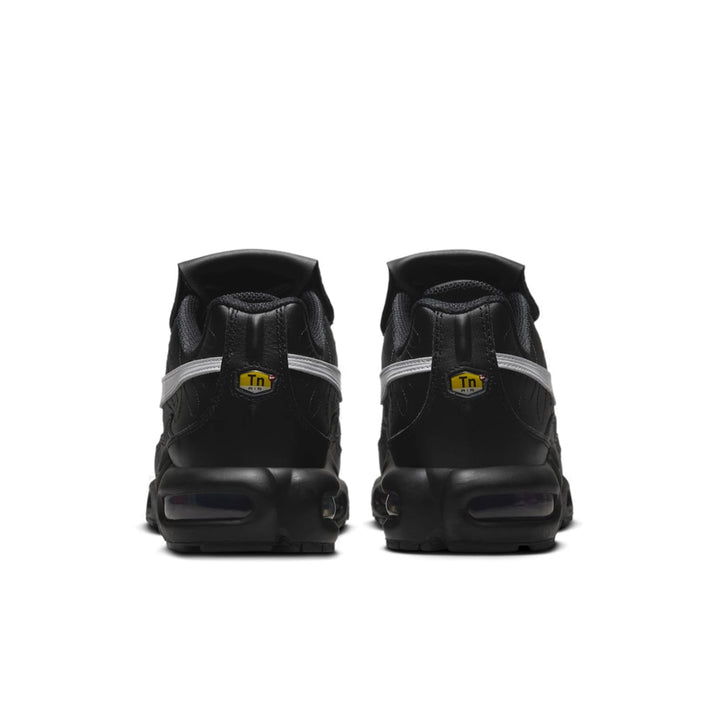 NIKE AIR MAX PLUS TIEMPO BLACK WHITE (WOMEN&