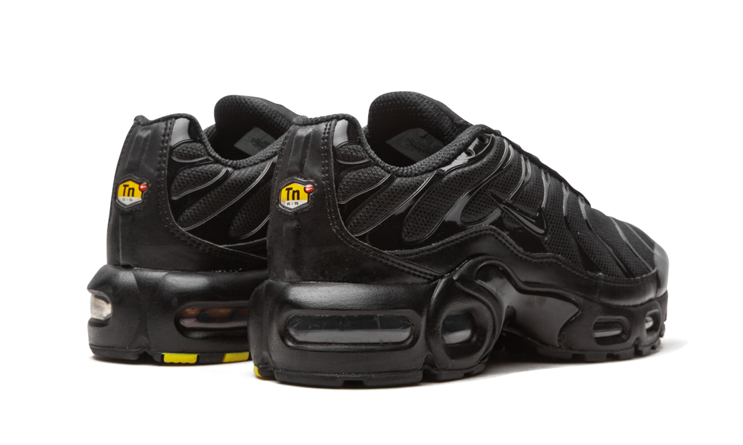NIKE AIR MAX PLUS TRIPLE BLACK GS