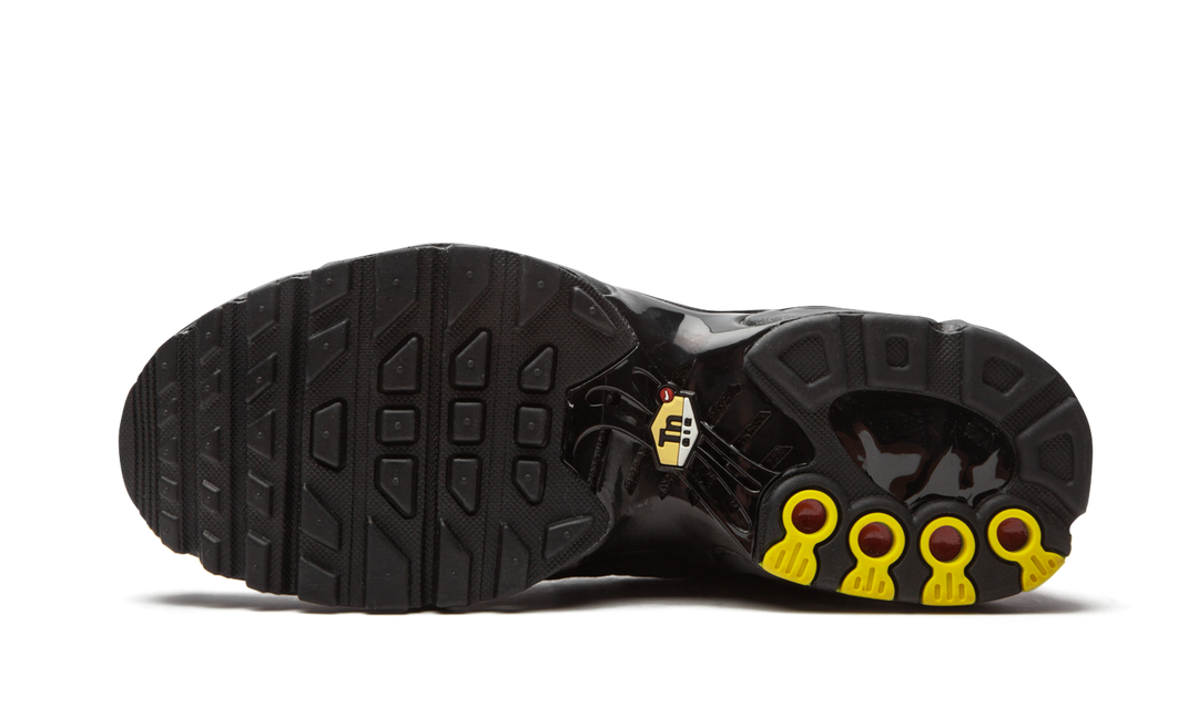 NIKE AIR MAX PLUS TRIPLE BLACK GS
