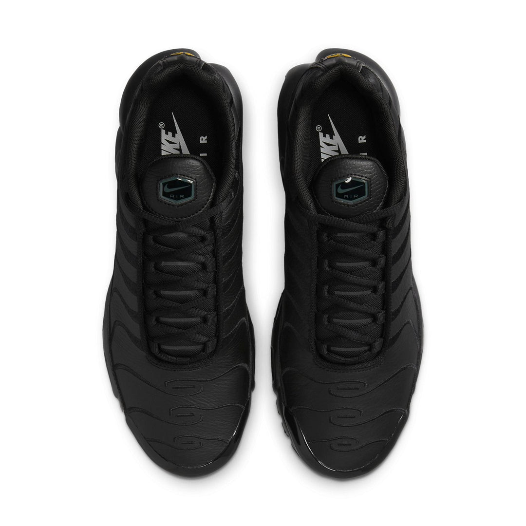 NIKE AIR MAX PLUS TRIPLE BLACK LEATHER