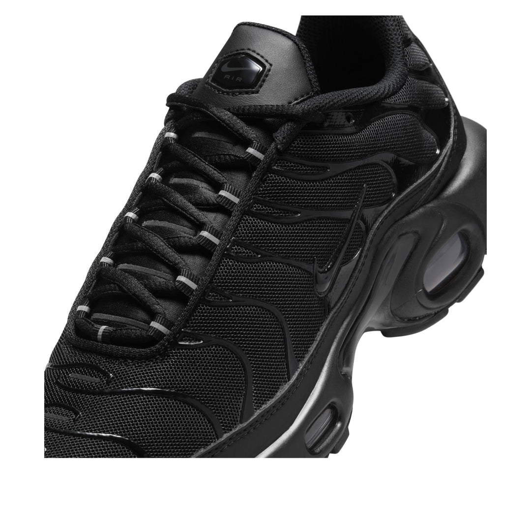 NIKE AIR MAX PLUS TRIPLE BLACK (WOMEN&