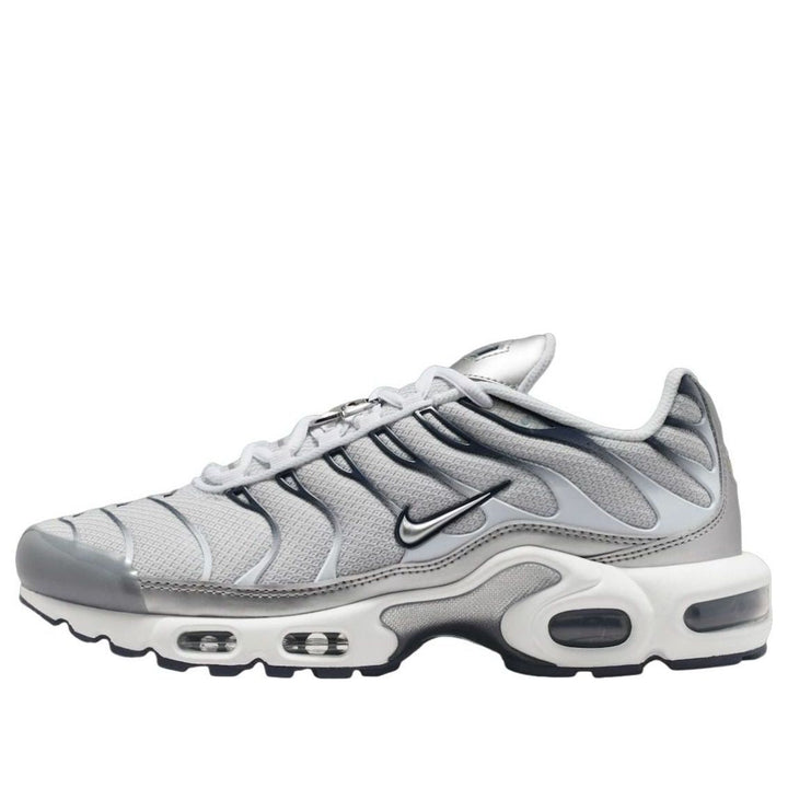 NIKE AIR MAX PLUS WHITE ASHEN SLATE METALLIC SILVER (WOMEN&