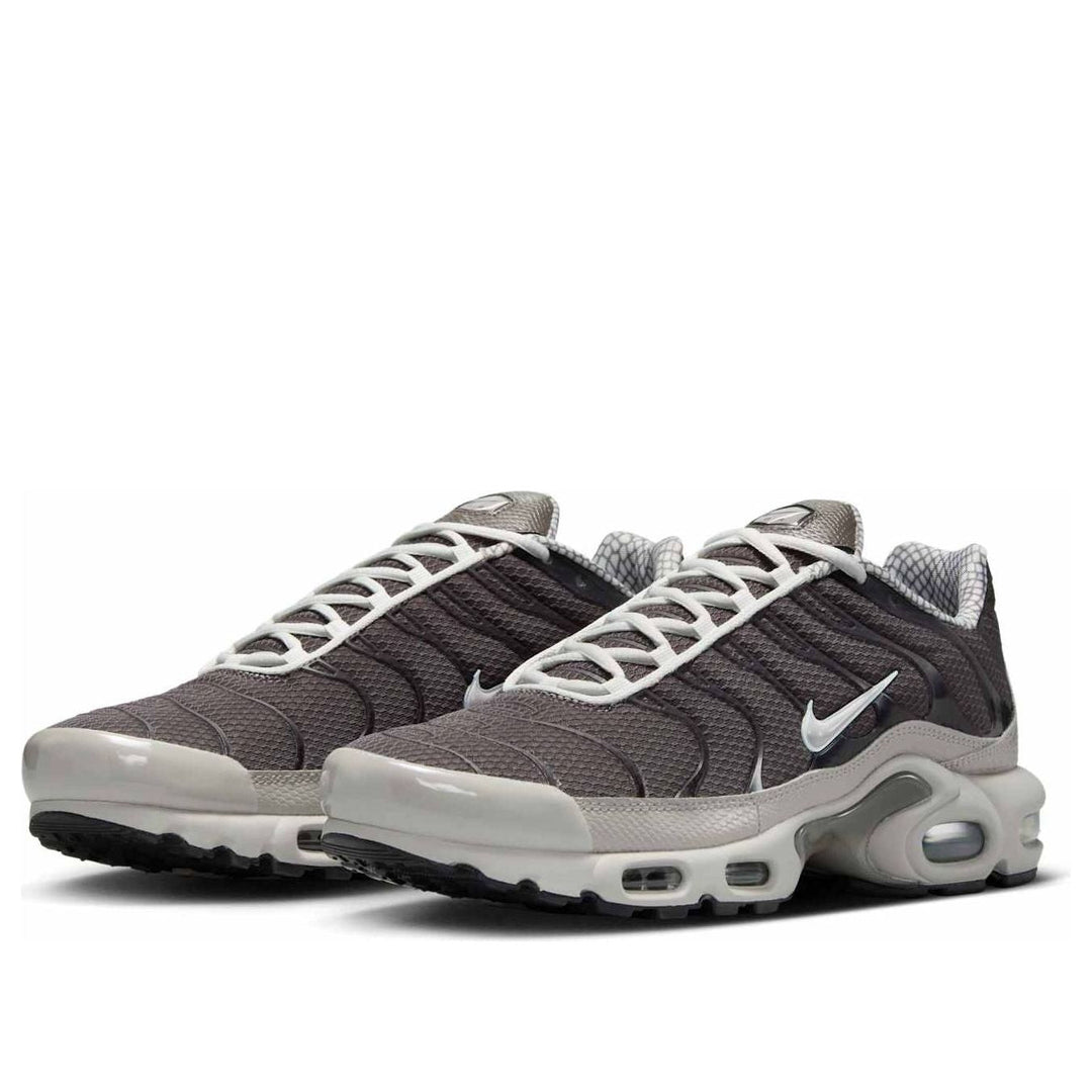 NIKE AIR MAX PLUS YEAR OF THE SNAKE
