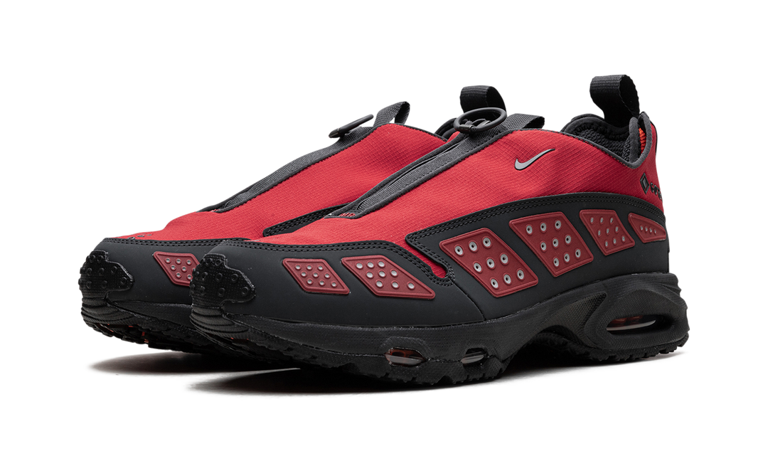 NIKE AIR MAX SUNDER GORE-TEX HYPER CRIMSON WOMENS