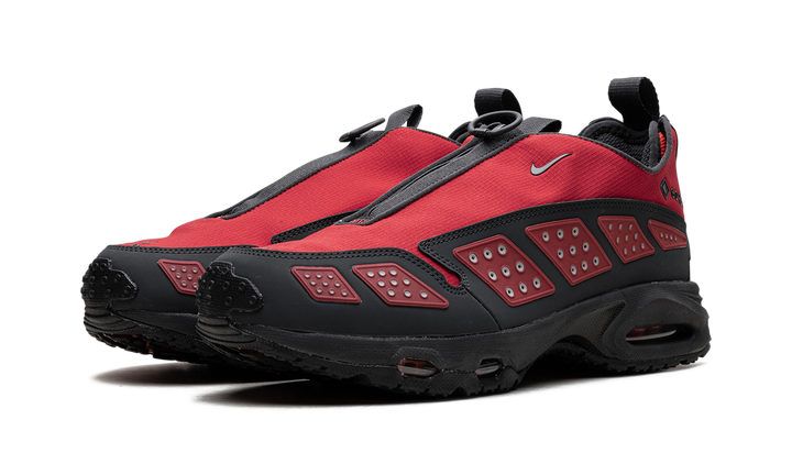 NIKE AIR MAX SUNDER GORE-TEX HYPER CRIMSON WOMENS