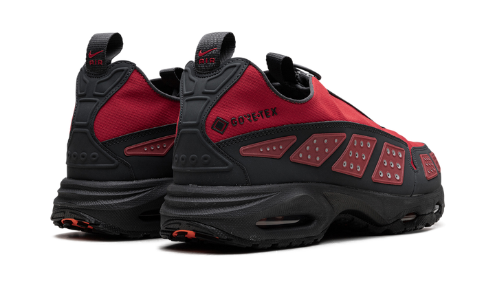 NIKE AIR MAX SUNDER GORE-TEX HYPER CRIMSON WOMENS