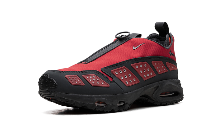 NIKE AIR MAX SUNDER GORE-TEX HYPER CRIMSON WOMENS