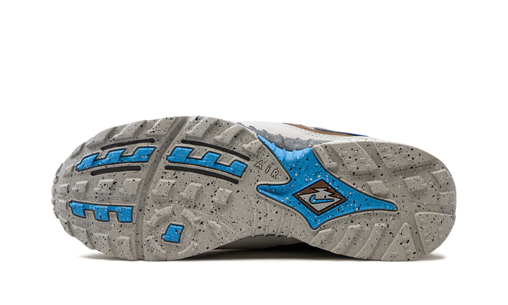 NIKE AIR TERRA HUMARA UNDEFEATED ARCHAEO