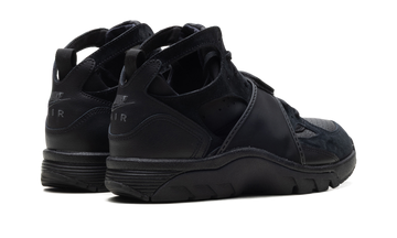 NIKE AIR TRAINER HUARACHE TRIPLE BLACK — Stock
