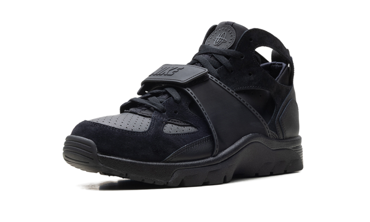 NIKE AIR TRAINER HUARACHE TRIPLE BLACK