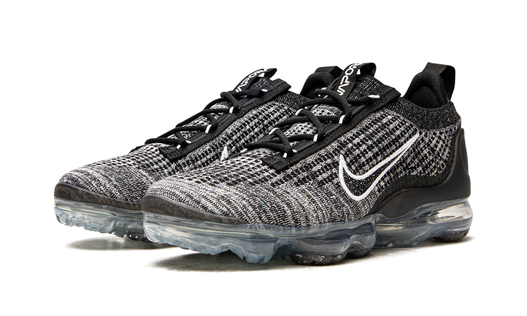 NIKE AIR VAPORMAX 2021 FK OREO WOMENS