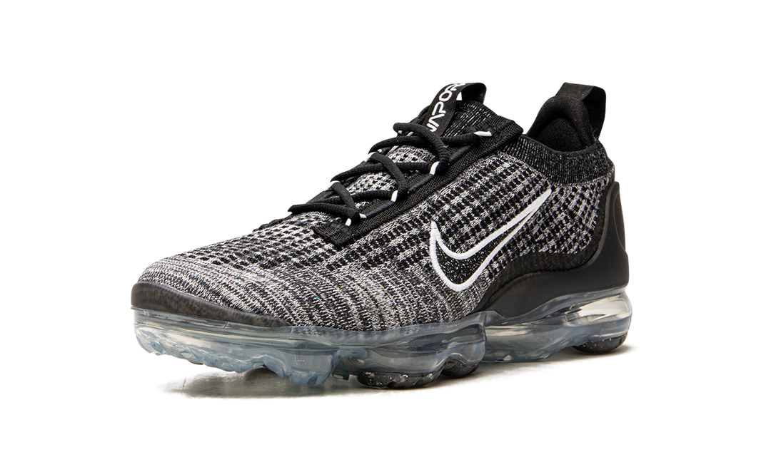 NIKE AIR VAPORMAX 2021 FK OREO WOMENS