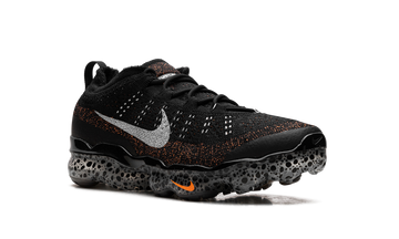 NIKE AIR VAPORMAX 2023 FLYKNIT ELECTRIC PACK OLYMPIC SAFARI — Stock