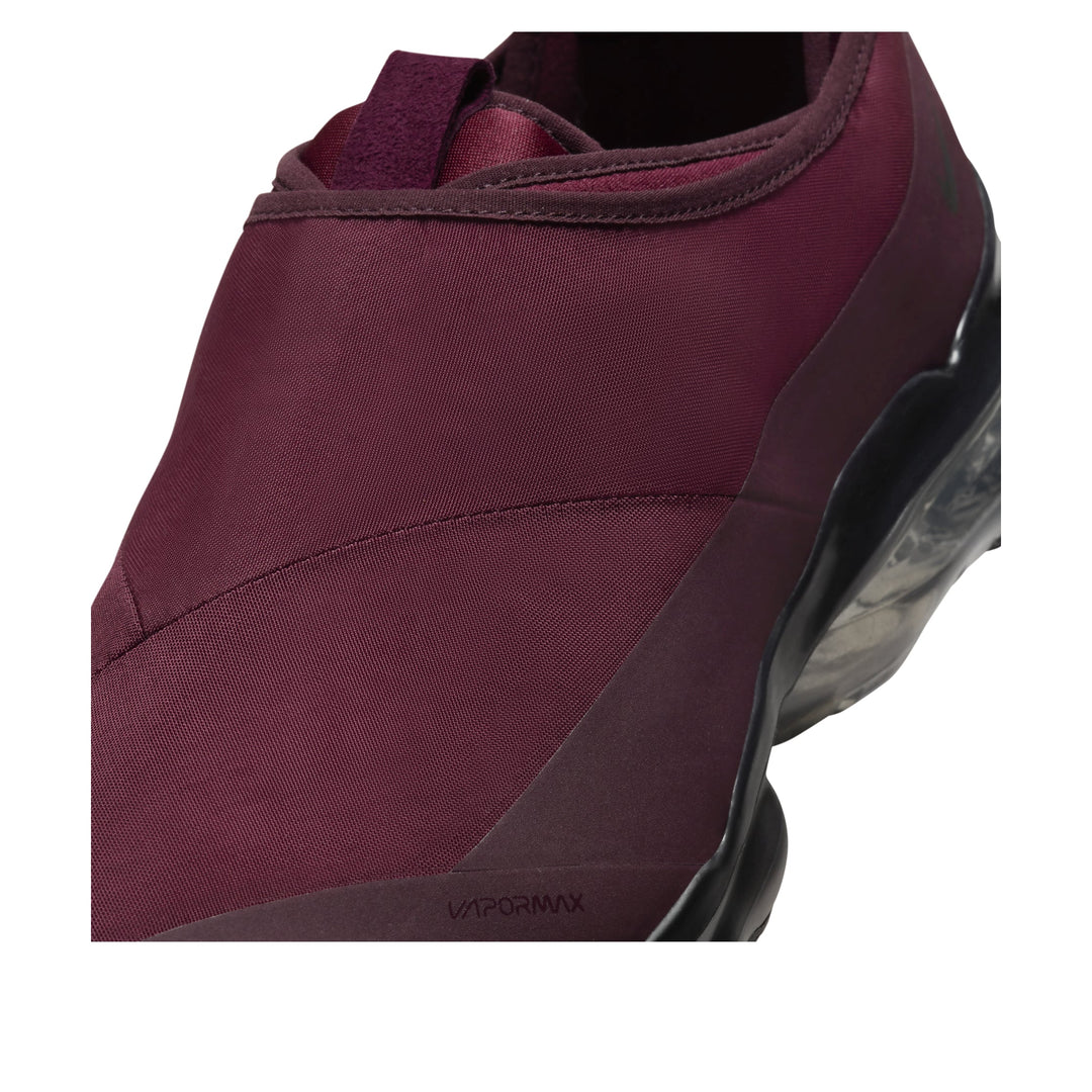 NIKE AIR VAPORMAX MOC ROAM DARK TEAM RED BLACK