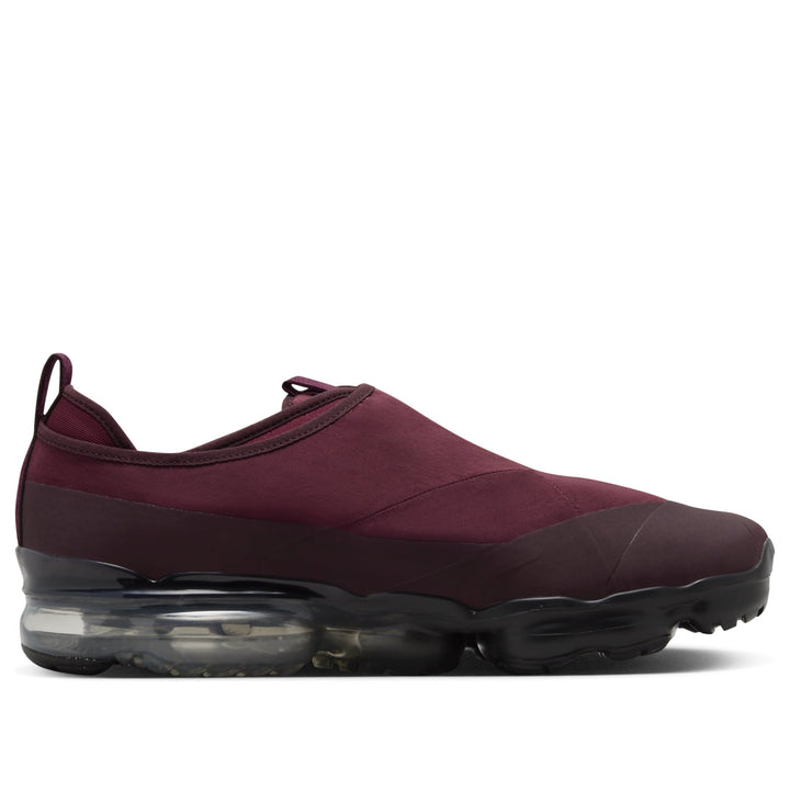 NIKE AIR VAPORMAX MOC ROAM DARK TEAM RED BLACK