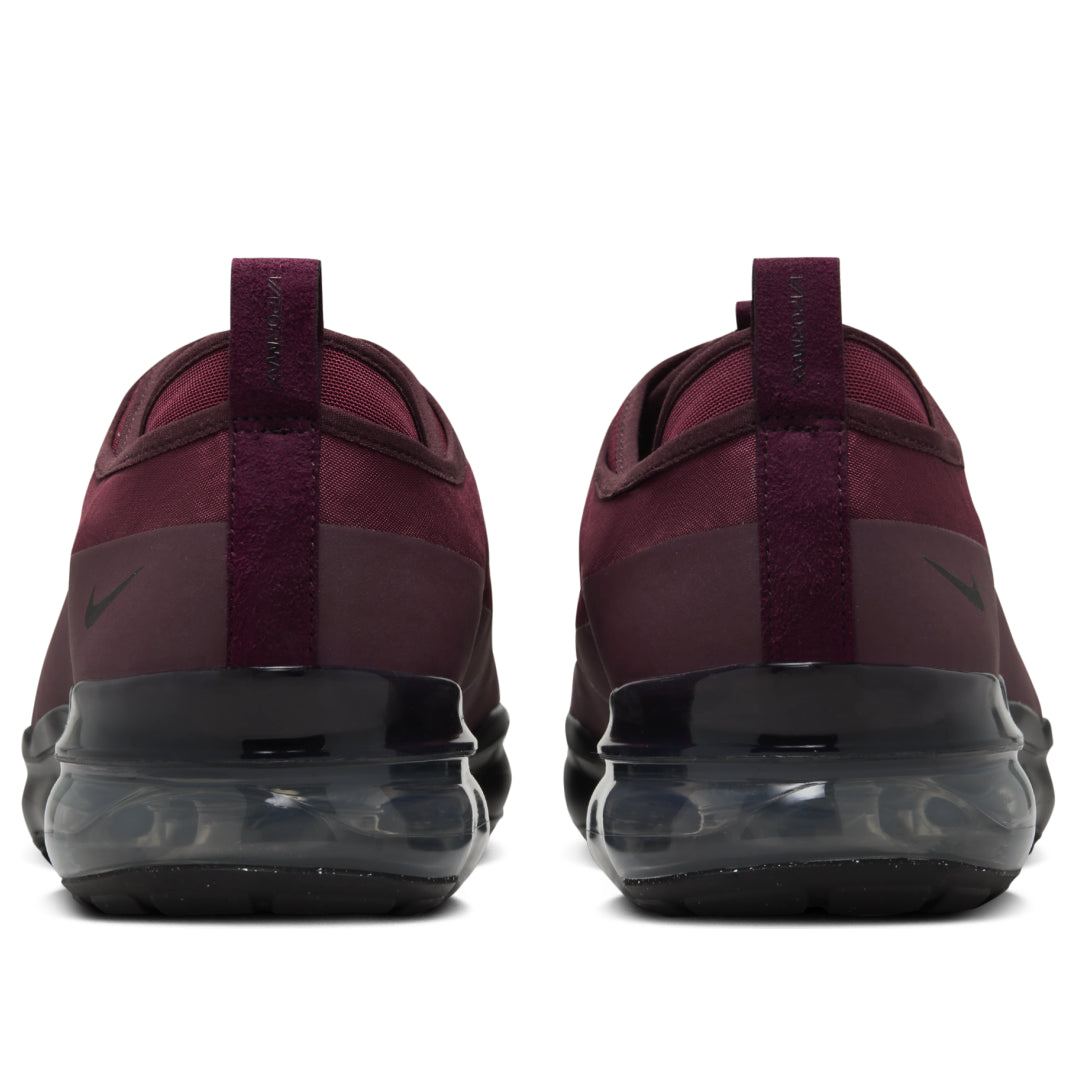 NIKE AIR VAPORMAX MOC ROAM DARK TEAM RED BLACK