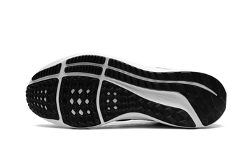 NIKE AIR ZOOM PEGASUS 39 BLACK WHITE — Stock