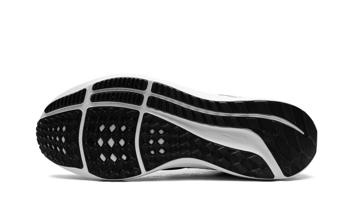 NIKE AIR ZOOM PEGASUS 39 BLACK WHITE