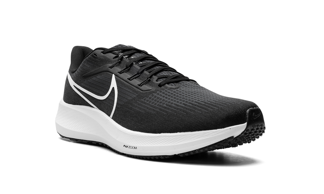 NIKE AIR ZOOM PEGASUS 39 BLACK WHITE