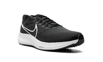 NIKE AIR ZOOM PEGASUS 39 BLACK WHITE — Stock