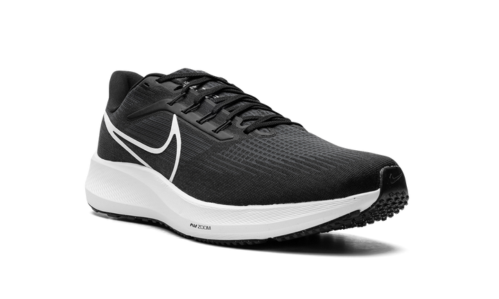 NIKE AIR ZOOM PEGASUS 39 BLACK WHITE