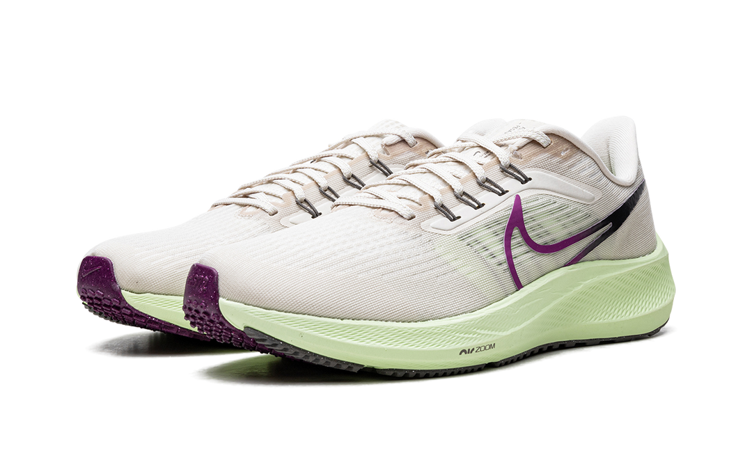 NIKE AIR ZOOM PEGASUS 39 RED PLUM BARELY VOLT