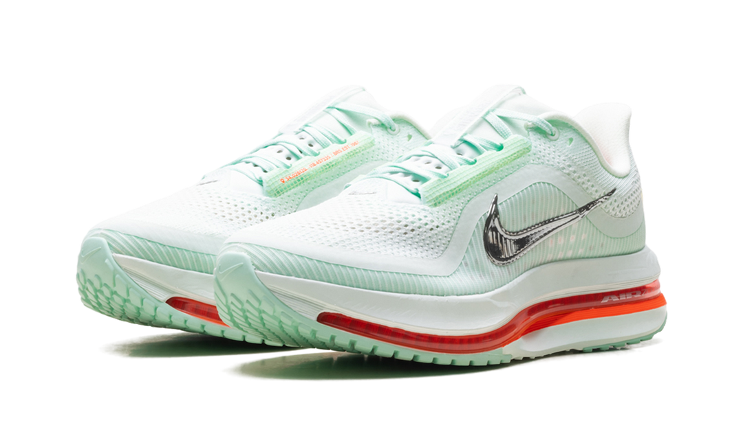 NIKE AIR ZOOM PEGASUS PREMIUM BARELY GREEN