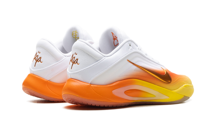 NIKE A&