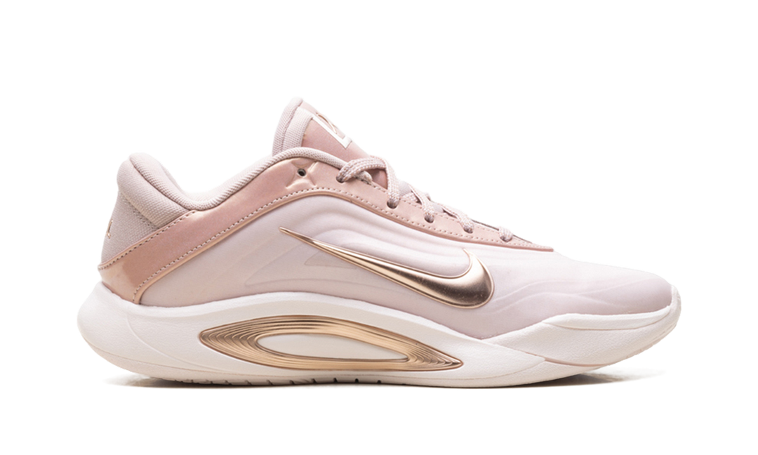 NIKE A&