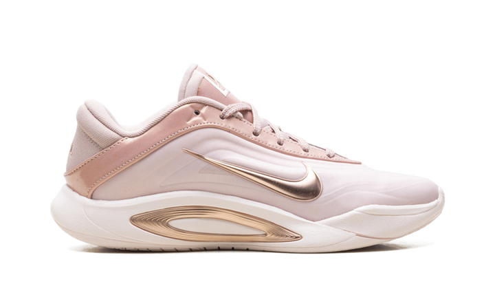 NIKE A&