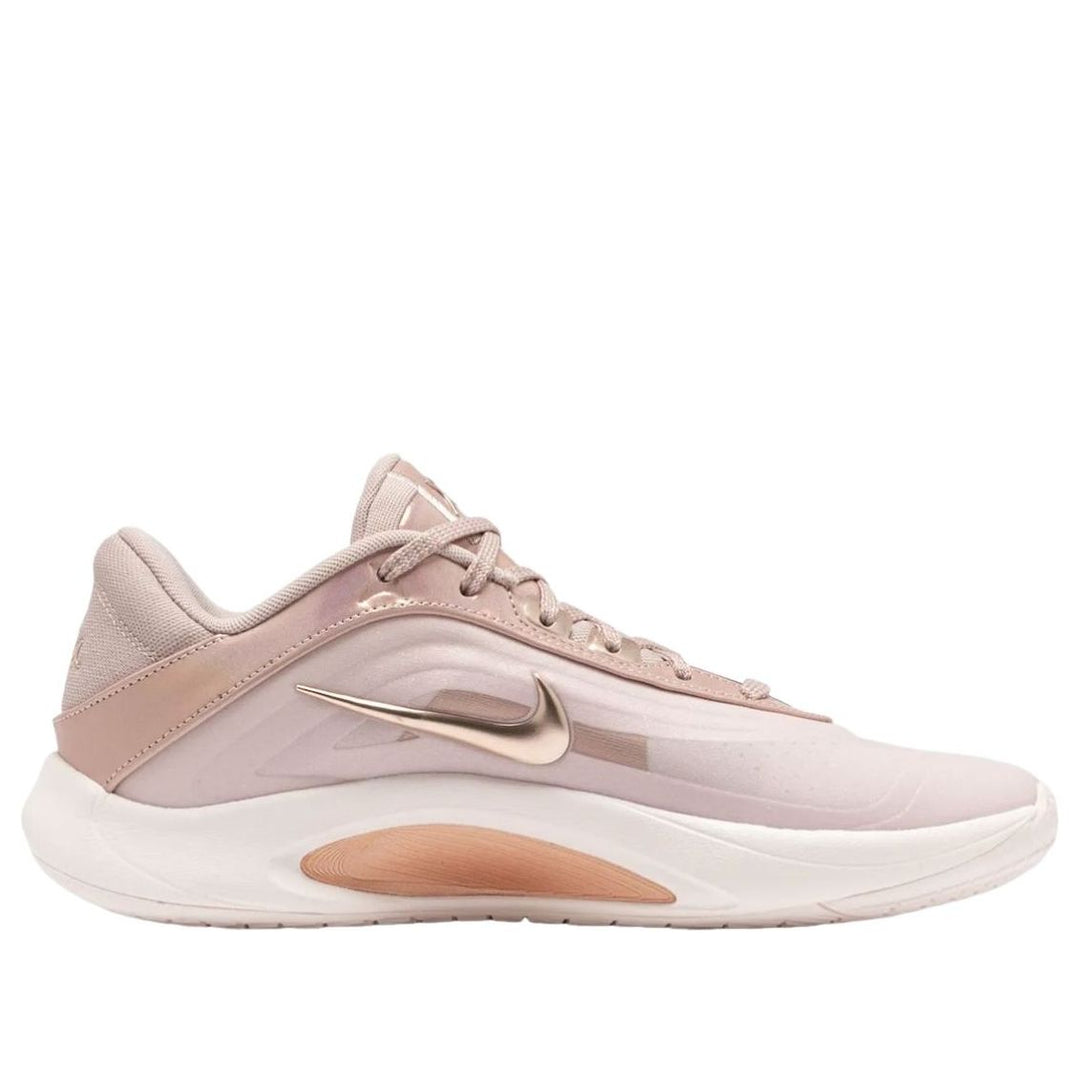 NIKE A&