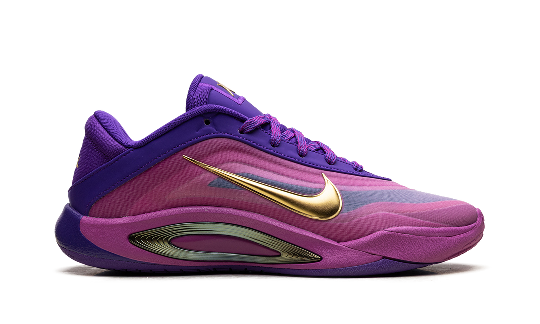 NIKE A&