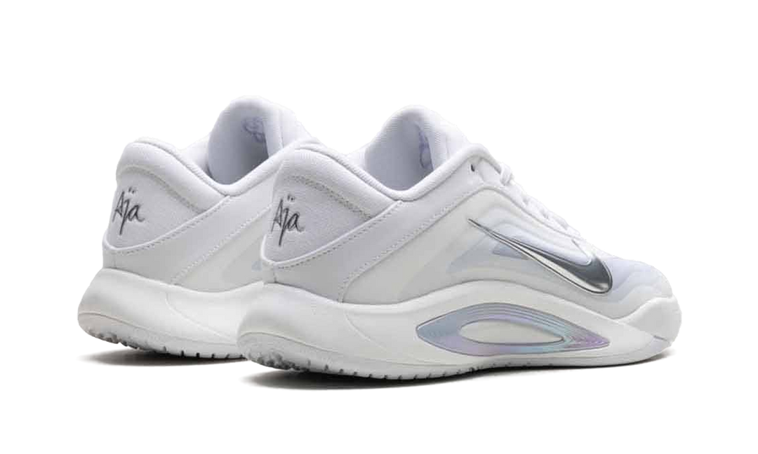 NIKE A&