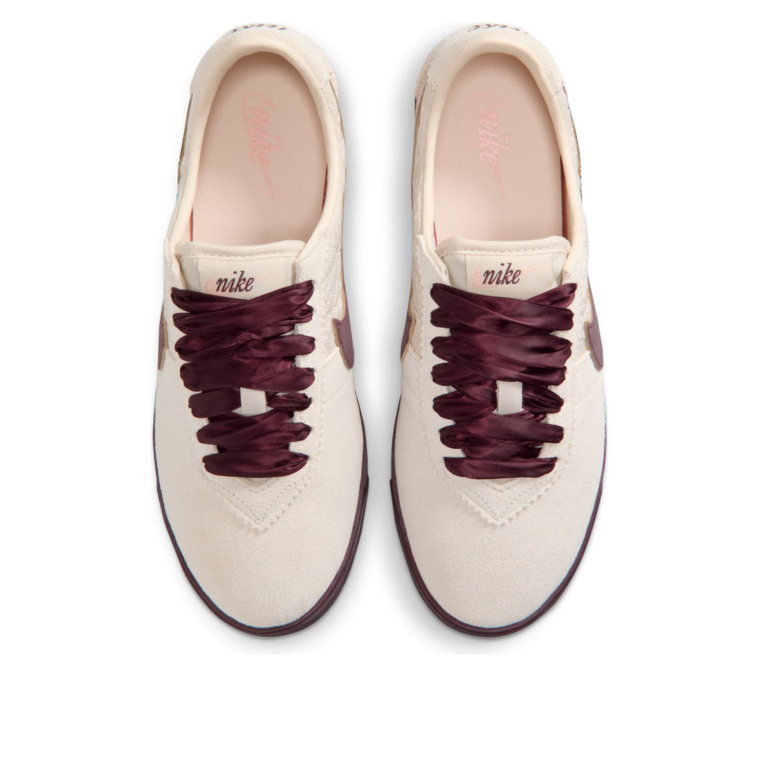 NIKE ASTRO GRABBER LEATHER SE LIGHT CREAM BURGUNDY CRUSH WOMENS