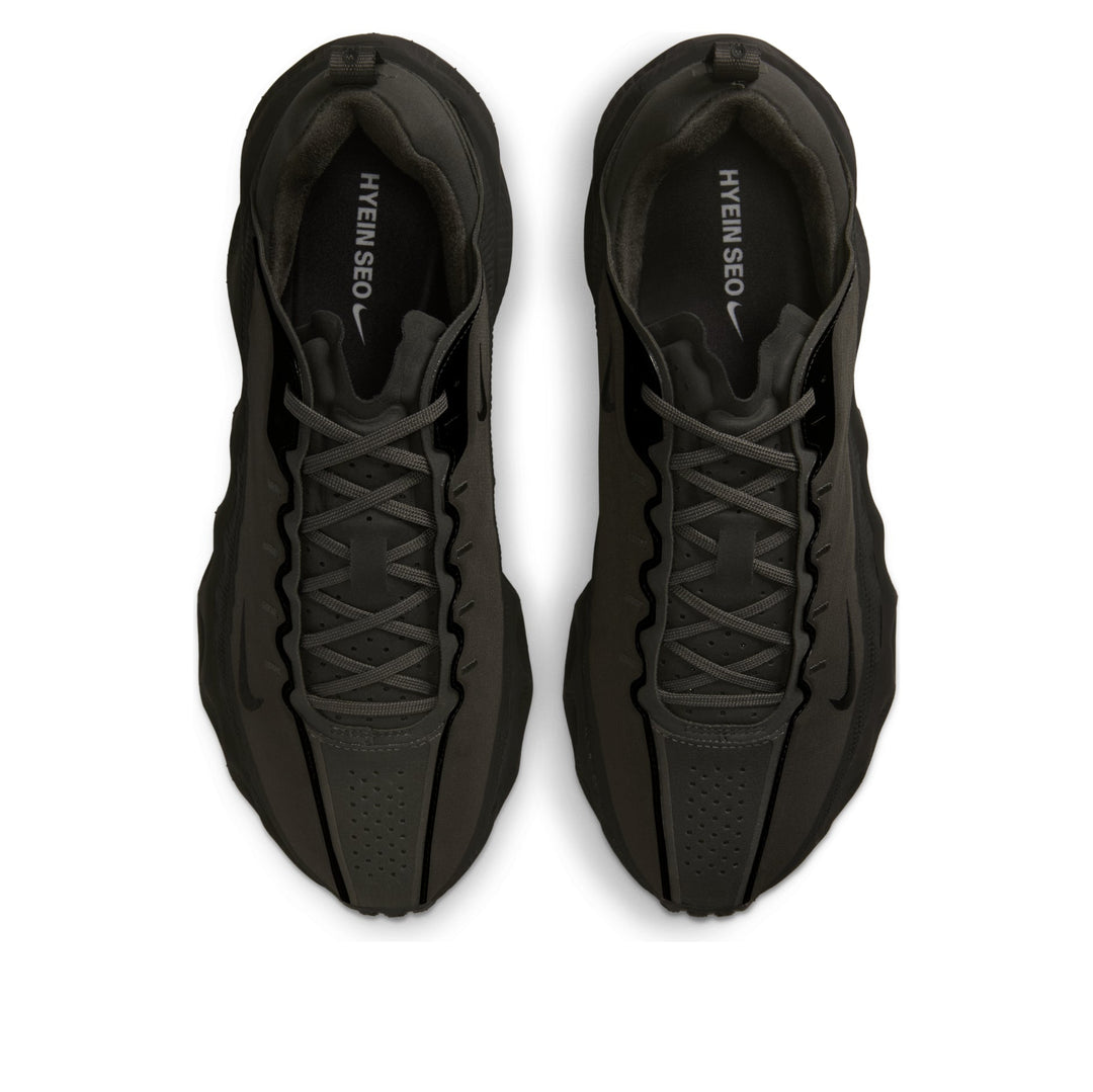 NIKE AVA ROVER HYEIN SEO BLACK