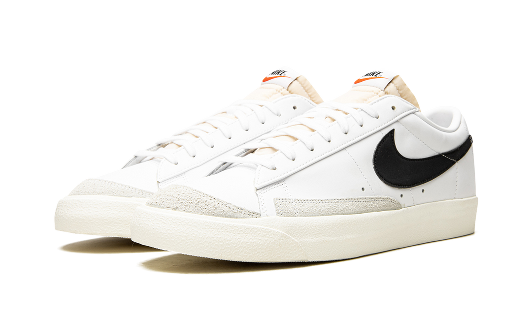 NIKE BLAZER LOW &