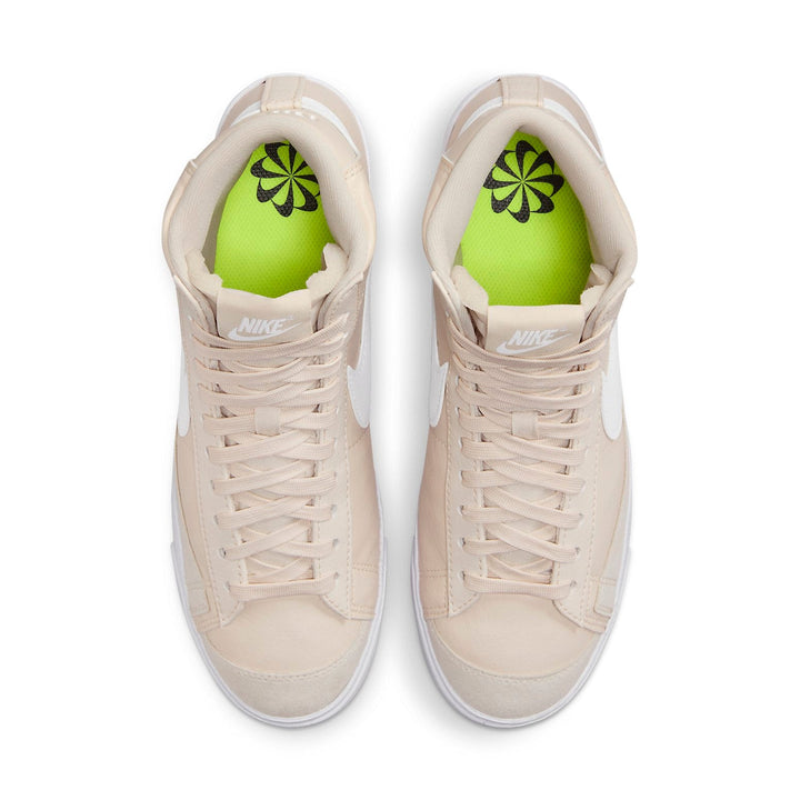 NIKE BLAZER MID &